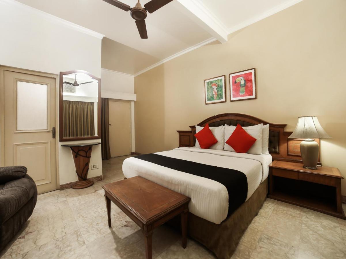 Capital O 10953 Dayal Lodge - A Boutique Hotel Агра Екстериор снимка
