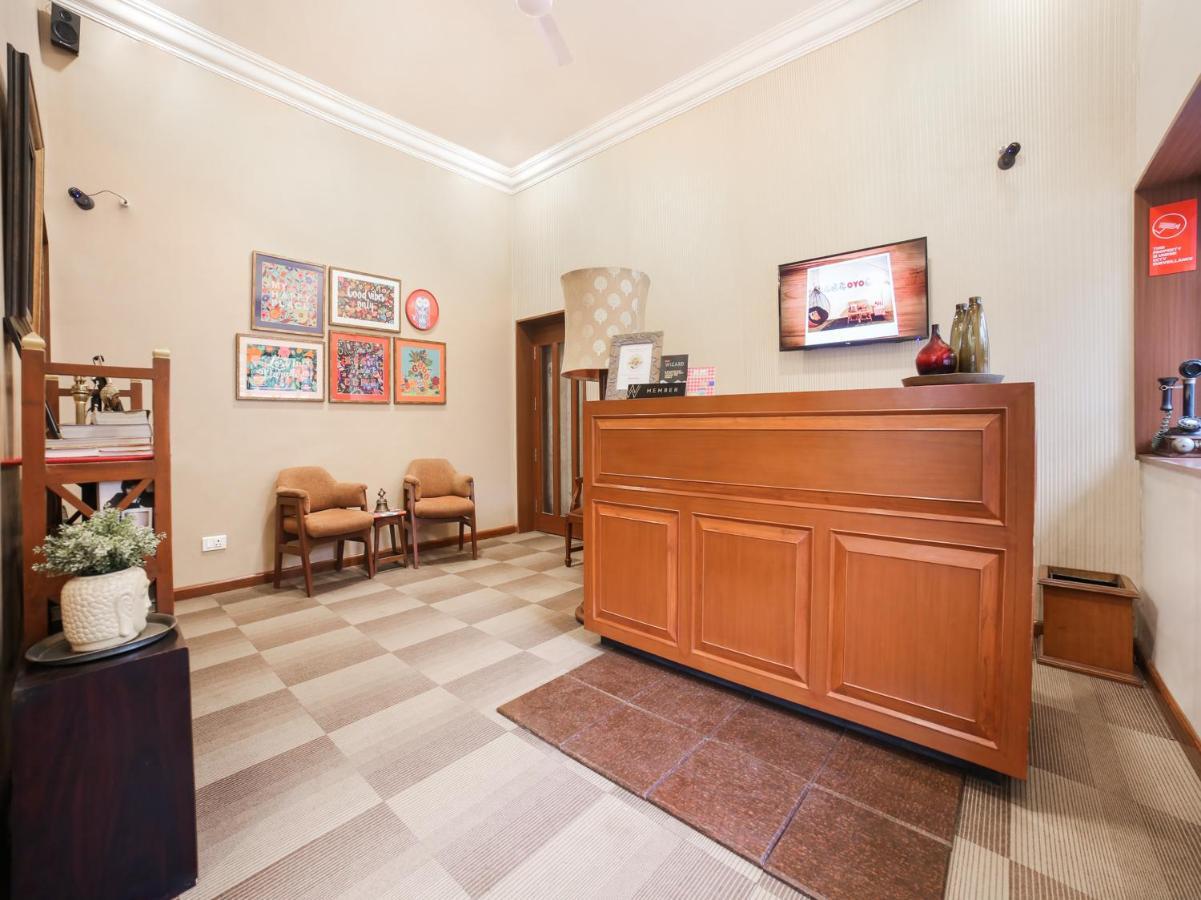 Capital O 10953 Dayal Lodge - A Boutique Hotel Агра Екстериор снимка
